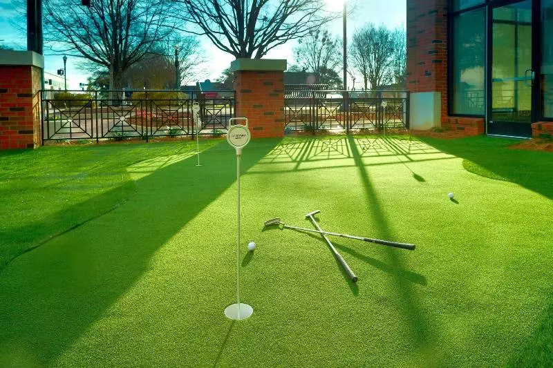 Hotelli Courtyard By Marriott Lagrange