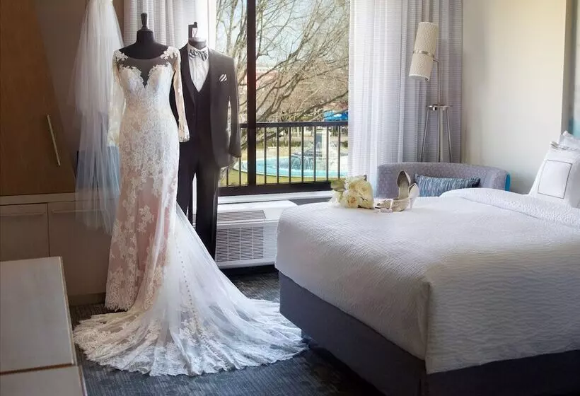 Hotelli Courtyard By Marriott Lagrange