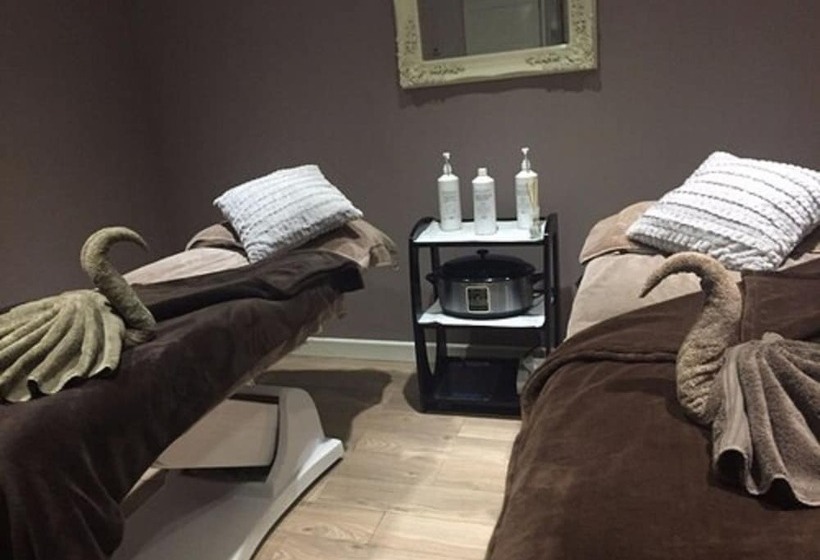 Hotel Hannafore Point