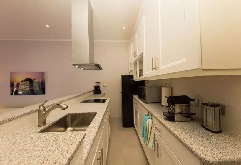 هتل Hidden Hill Condos Aruba