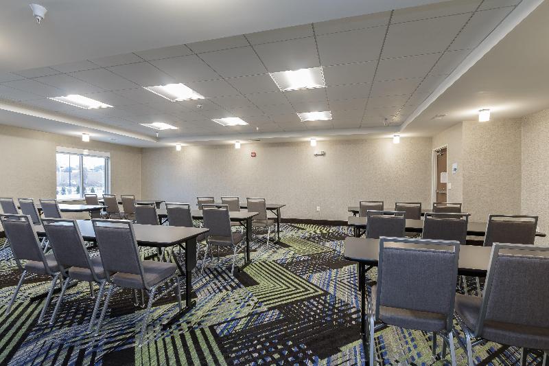 בית מלון כפרי Holiday Inn Express & Suites  South Bend Casino, An Ihg