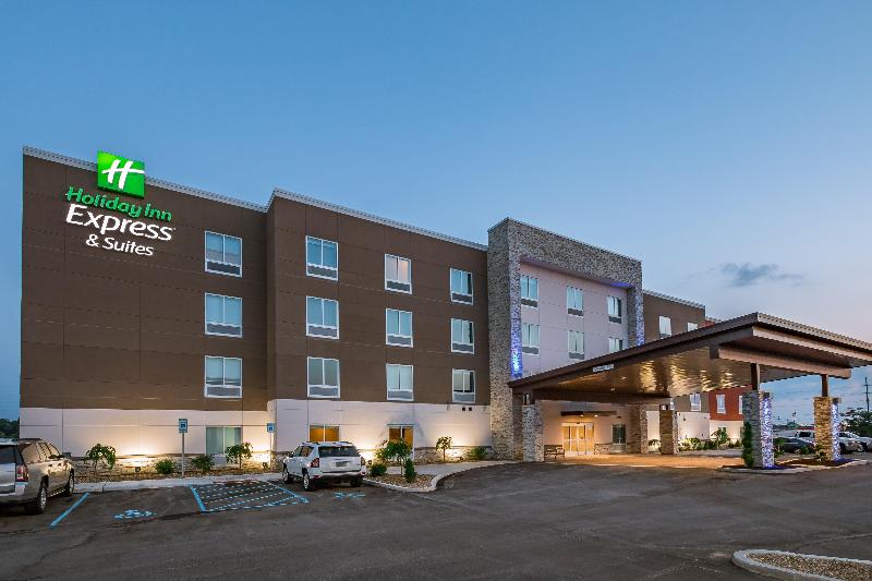 בית מלון כפרי Holiday Inn Express & Suites  South Bend Casino, An Ihg
