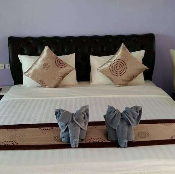 호텔 Naris Phuview Resort