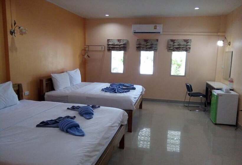 호텔 Naris Phuview Resort