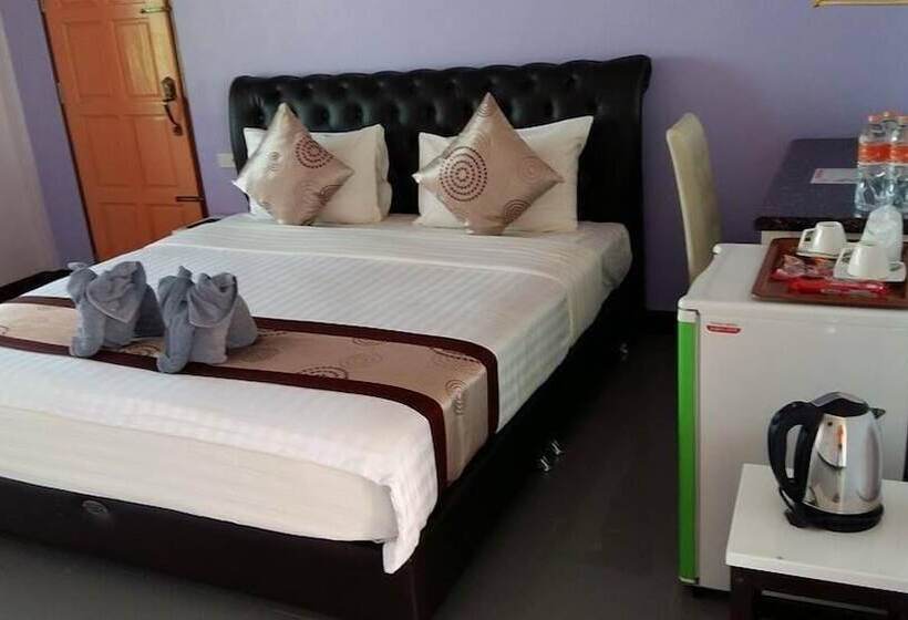 호텔 Naris Phuview Resort