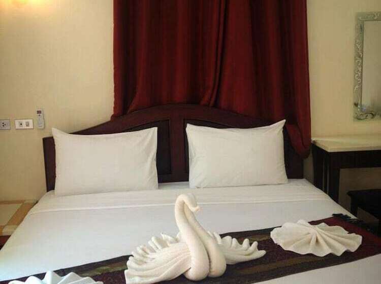 호텔 Naris Phuview Resort