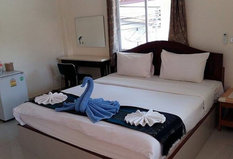 호텔 Naris Phuview Resort