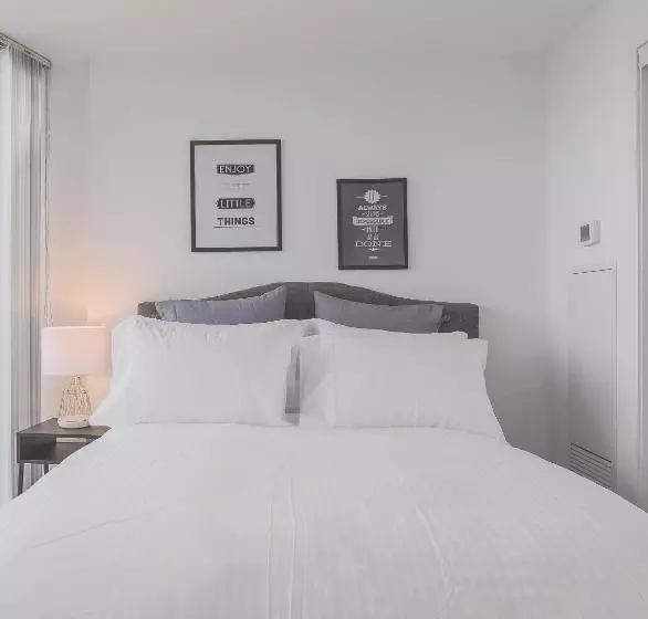 هتل Noel Suites - York And Harbour St
