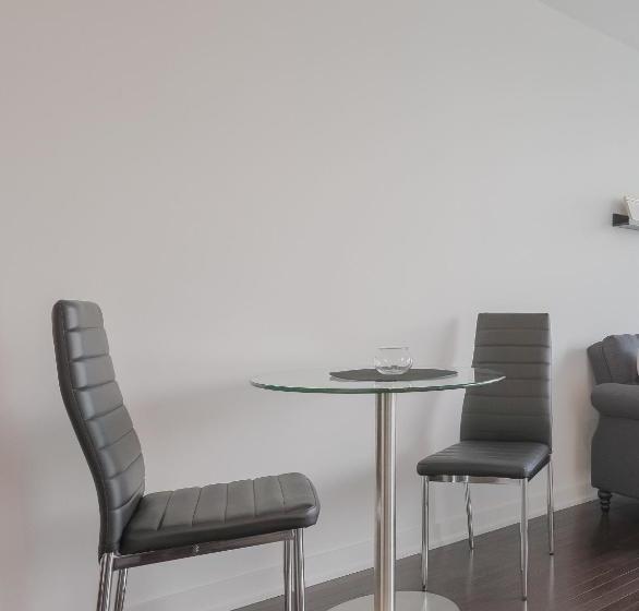 فندق Noel Suites - York And Harbour St