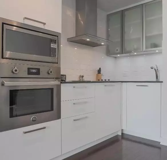 هتل Noel Suites - York And Harbour St