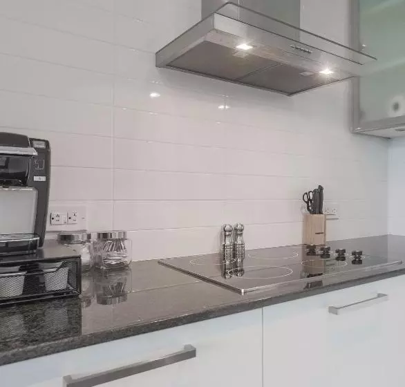 هتل Noel Suites - York And Harbour St