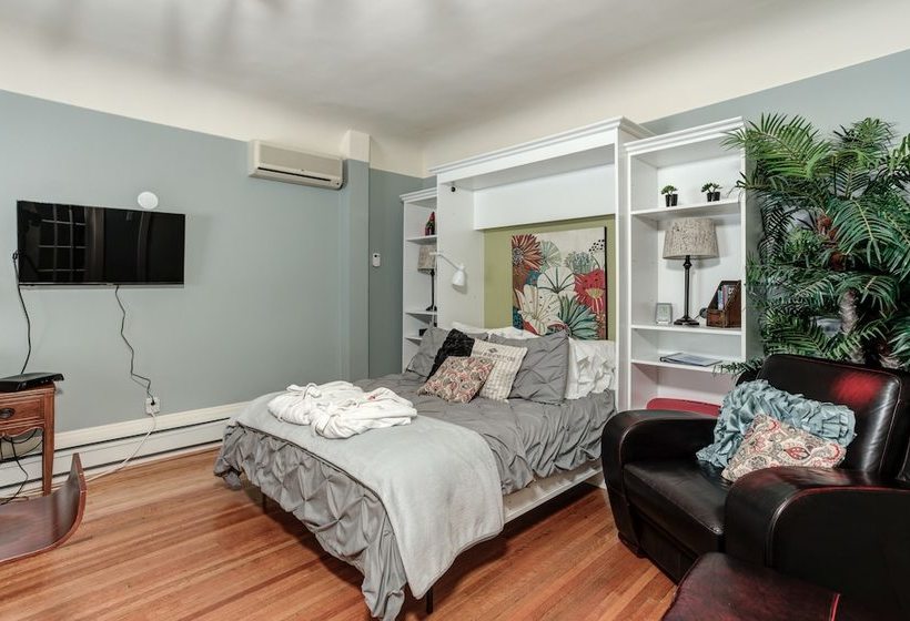 Отель Parker House Suites