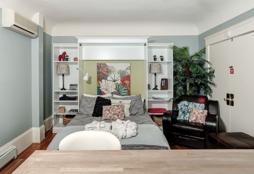 Отель Parker House Suites