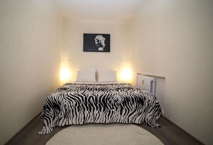 בית מלון כפרי Paulmarie Apartments In Gomel