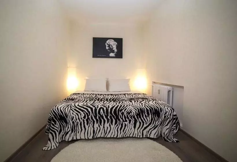 هتل Paulmarie Apartments In Gomel