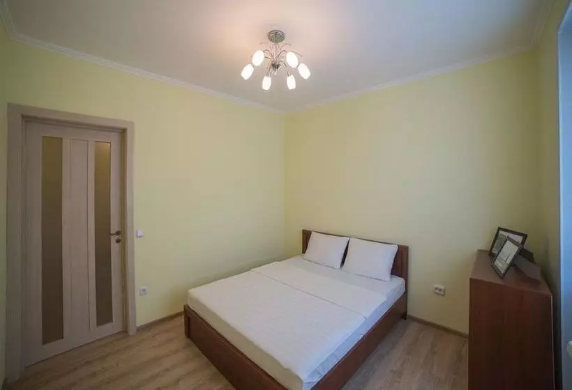 هتل Paulmarie Apartments In Gomel