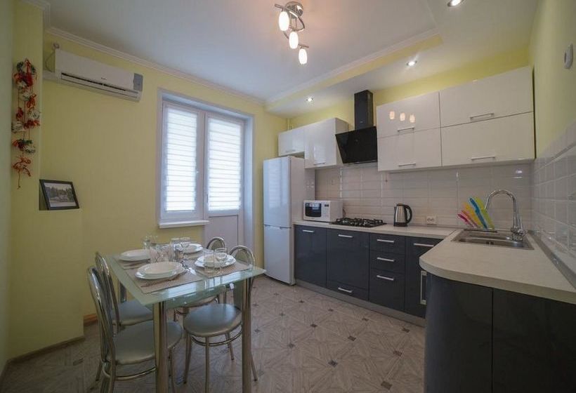 בית מלון כפרי Paulmarie Apartments In Gomel