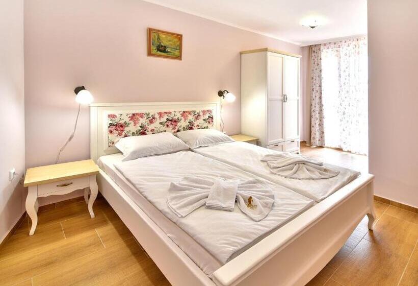 هتل Sirena Palace Family