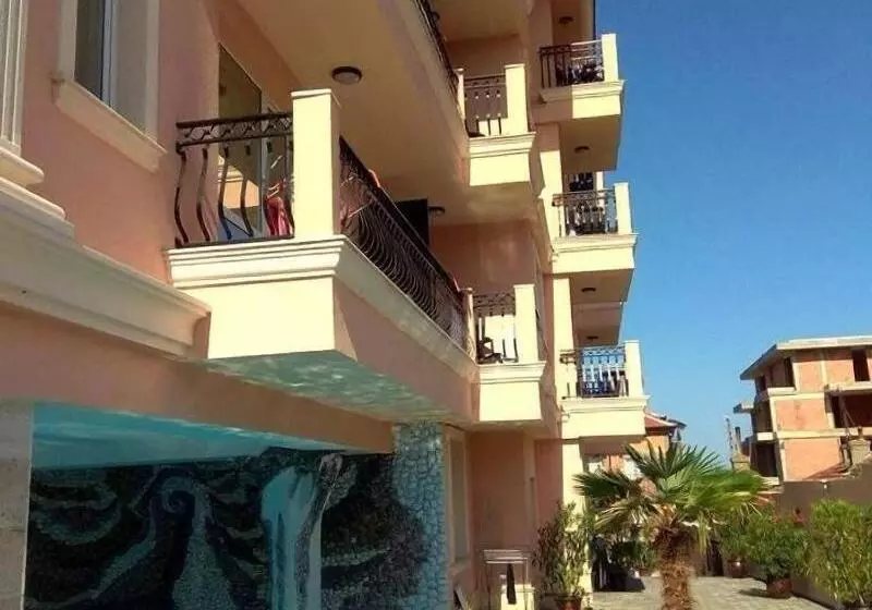 هتل Sirena Palace Family