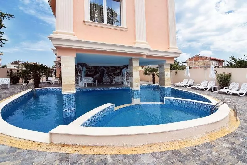 هتل Sirena Palace Family