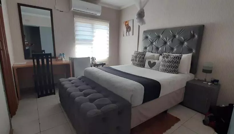 هتل The New Mall Guesthouse