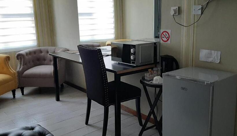 هتل The New Mall Guesthouse