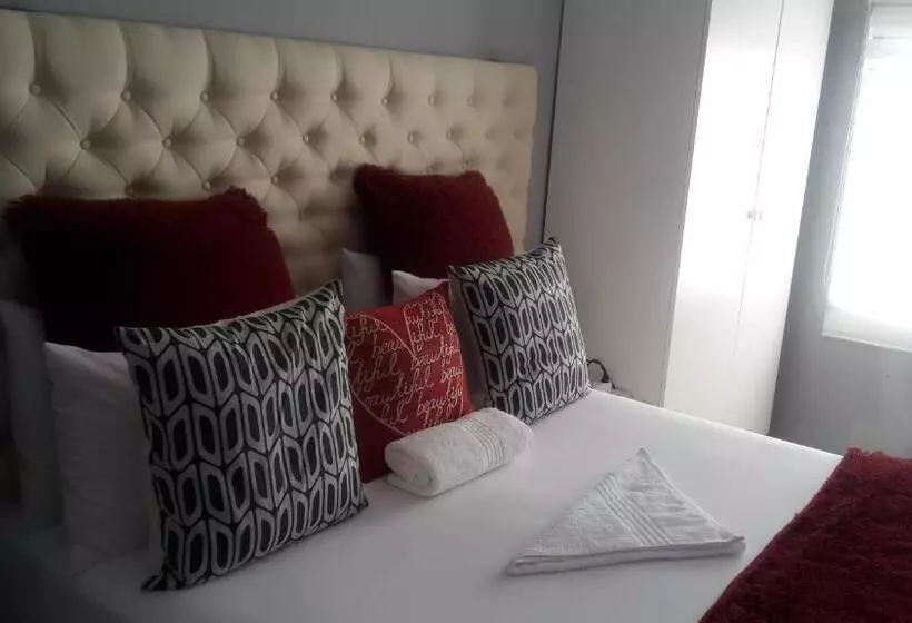 هتل The New Mall Guesthouse