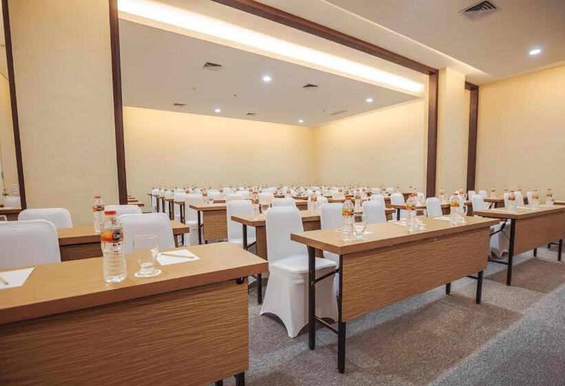 Whiz Prime Hotel Sudirman Makassar