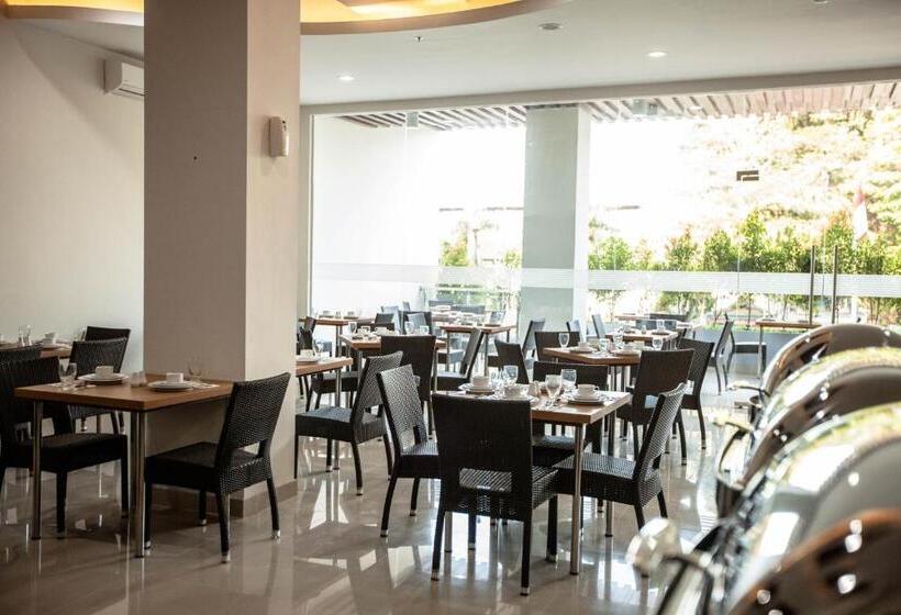 Whiz Prime Hotel Sudirman Makassar