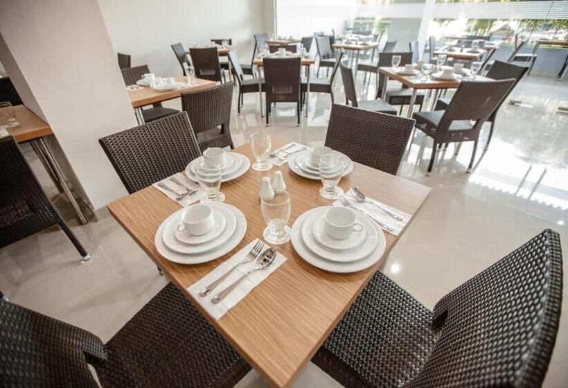 Whiz Prime Hotel Sudirman Makassar