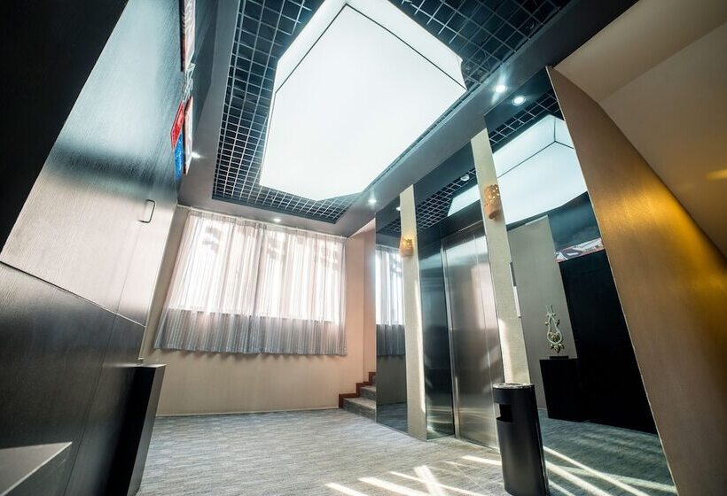 Badi Hotel Chuanxin Drum Tower Station