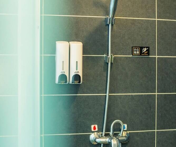 Badi Hotel Chuanxin Drum Tower Station