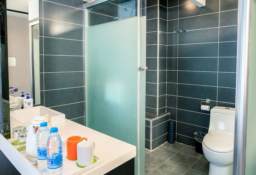 Badi Hotel Chuanxin Drum Tower Station