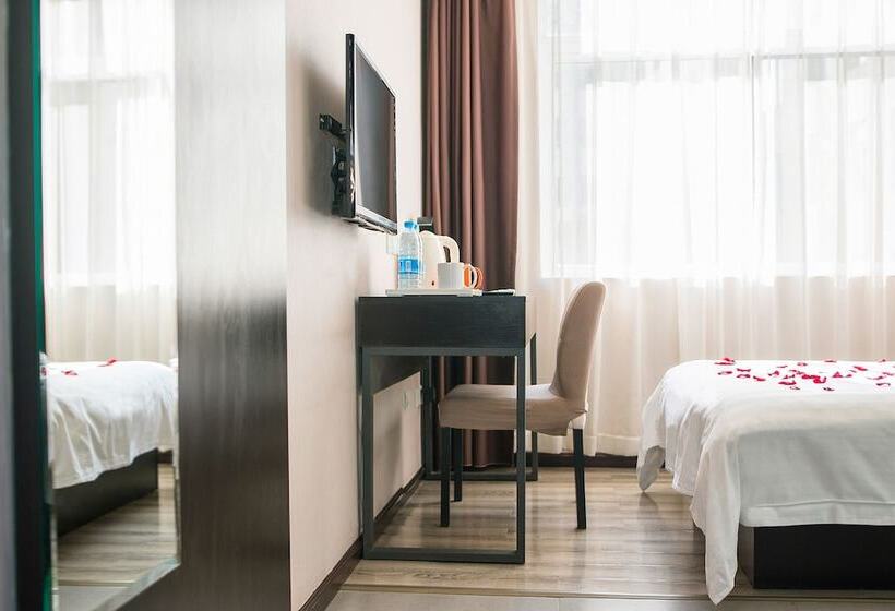 Badi Hotel Chuanxin Drum Tower Station