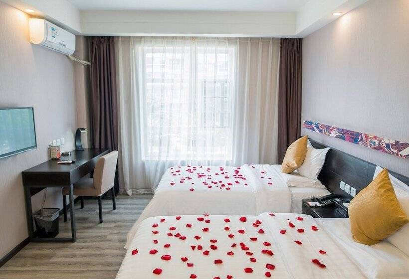 Badi Hotel Chuanxin Drum Tower Station