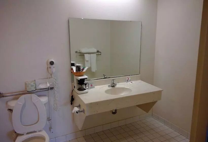 ホテル Americas Best Value Inn Kinston