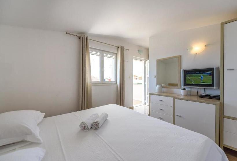 Hotel Apartments Kudelik