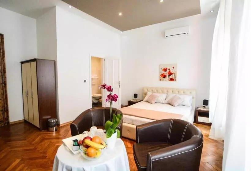 ホテル City Center Rooms