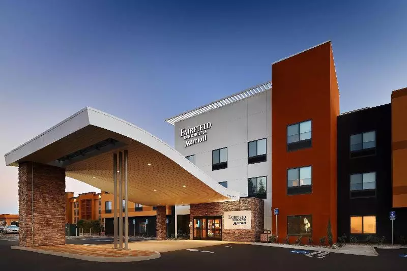 Hotelli Fairfield Inn & Suites By Marriott Fresno Yosemite International Airport