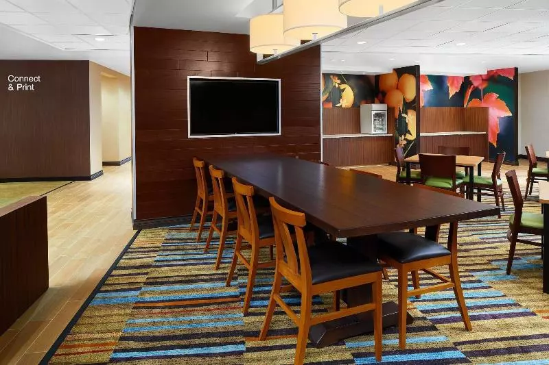 Hotelli Fairfield Inn & Suites By Marriott Fresno Yosemite International Airport