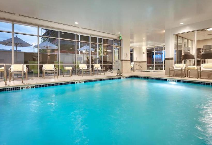 בית מלון כפרי Hilton Garden Inn Boise Downtown