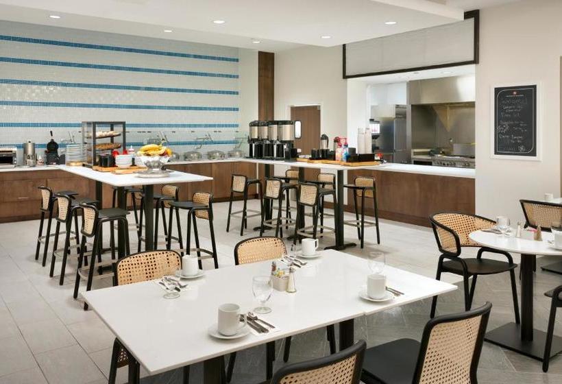 בית מלון כפרי Hilton Garden Inn Boise Downtown