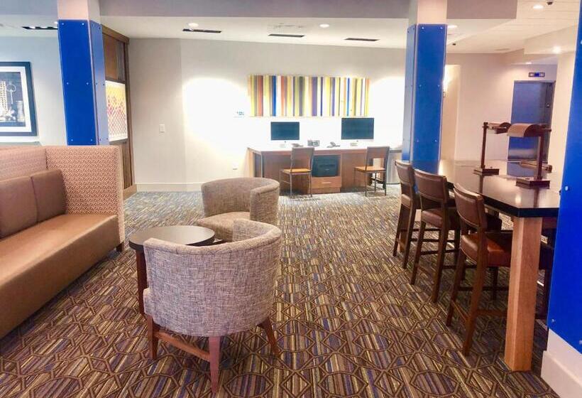 فندق Holiday Inn Express   Macon North, An Ihg