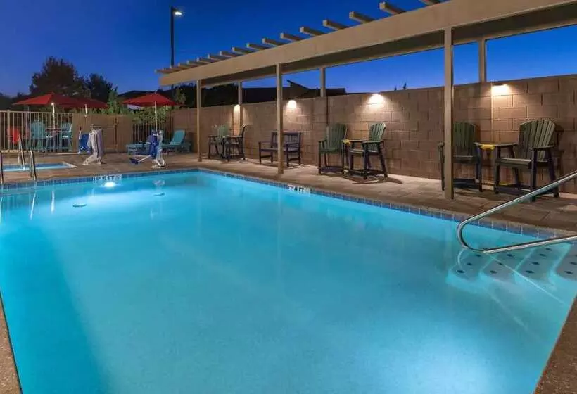 ホテル Home2 Suites By Hilton Kingman