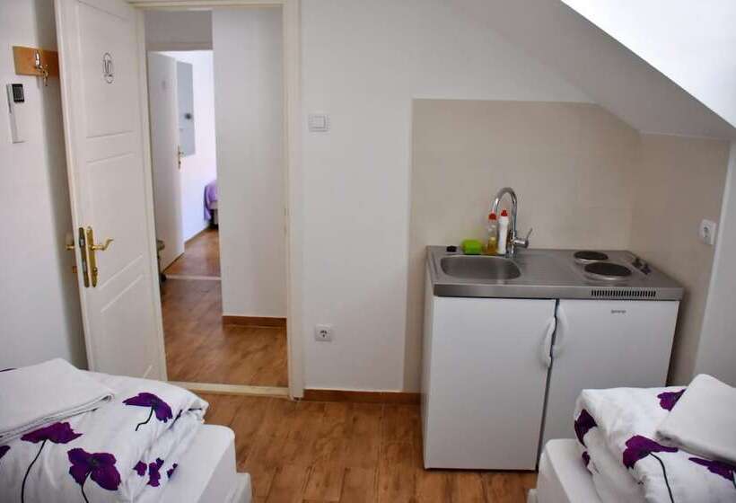 هتل Hostel Angelina Old Town Dubrovnik