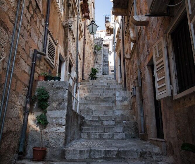 هتل Hostel Angelina Old Town Dubrovnik