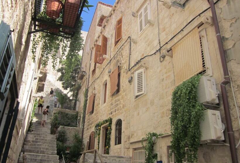 هتل Hostel Angelina Old Town Dubrovnik
