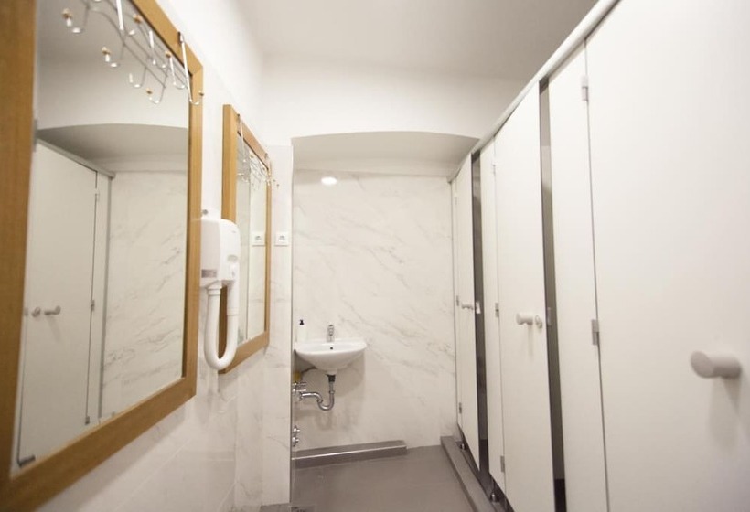 هتل Hostel Angelina Old Town Dubrovnik