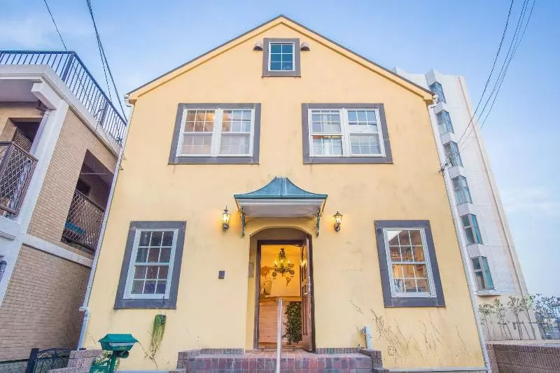 ホテル Iza Enoshima Guest House And Bar