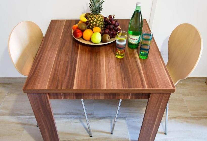 فندق Nemira Sunny Apartments